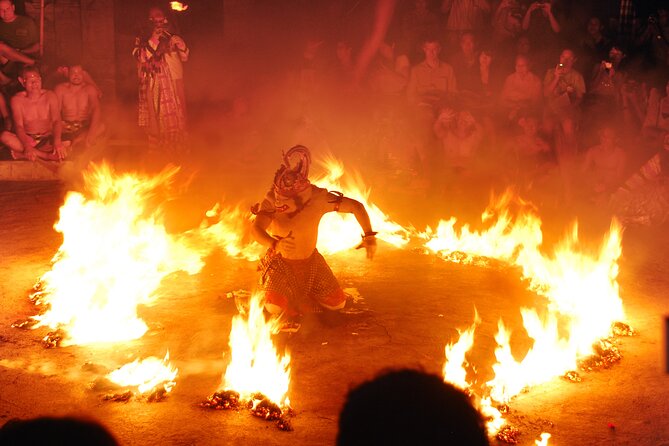 Bali: Uluwatu Kecak Dance Show, Bali Temple, and Lobster Dinner - Uluwatu’s cliff is the evening’s main event