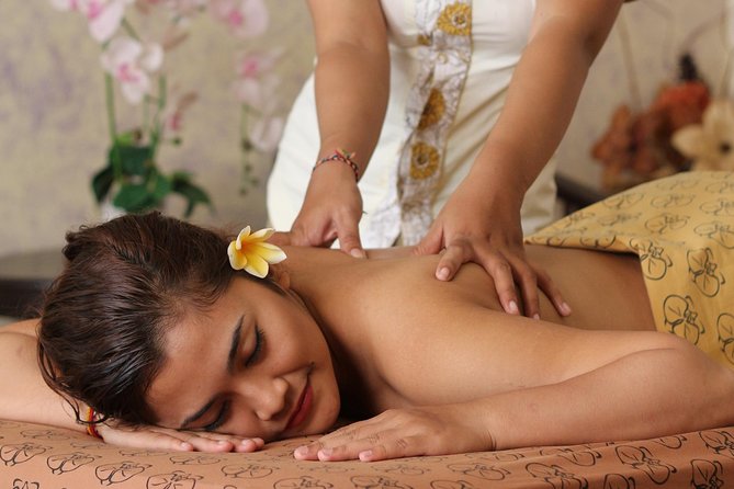 Balinese Traditional Massage and SPA Treatment 2 hours including pick up hotel - Starting with the foot wash and welcome drink