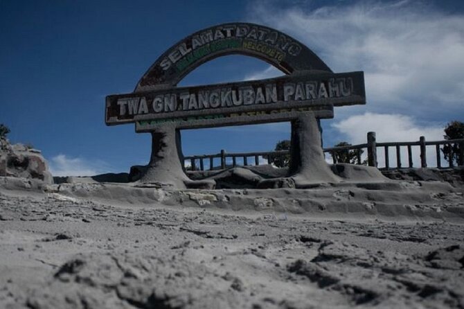 Bandung Volcano Sightseeing and Hot Spring Private Tour - Tangkuban Perahu: the northern route’s volcano choice