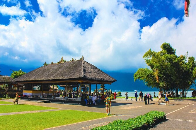 Bedugul and Singaraja Tour - Guides, vehicles, and group size