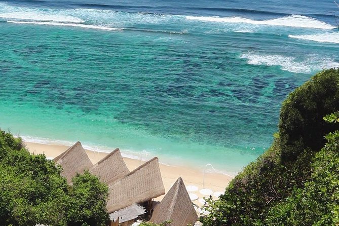 Best Bali Beaches - Uluwatu Temple - FREE Wi-Fi - Traffic is the real cost of this itinerary