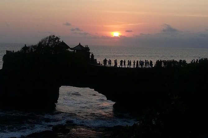 Best of Bali Tanah Lot & Uluwatu Temple Tour Package - Jimbaran Beach and the dinner question
