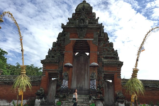 Best of Bali Water Temple and UNISCO Rice Terrace Trek - Taman Ayun’s garden walls and royal setting