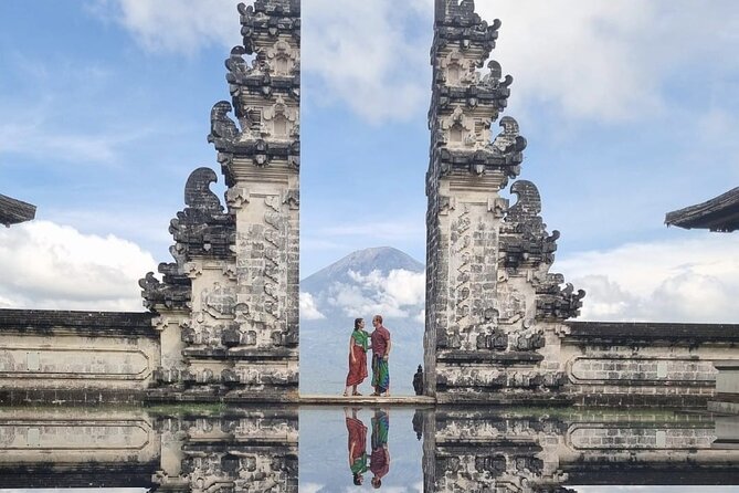 Best of Instagram Tour: Gate of Heaven, Tirta Gangga, Bali Swing - Tirta Gangga’s royal pools and stone paths