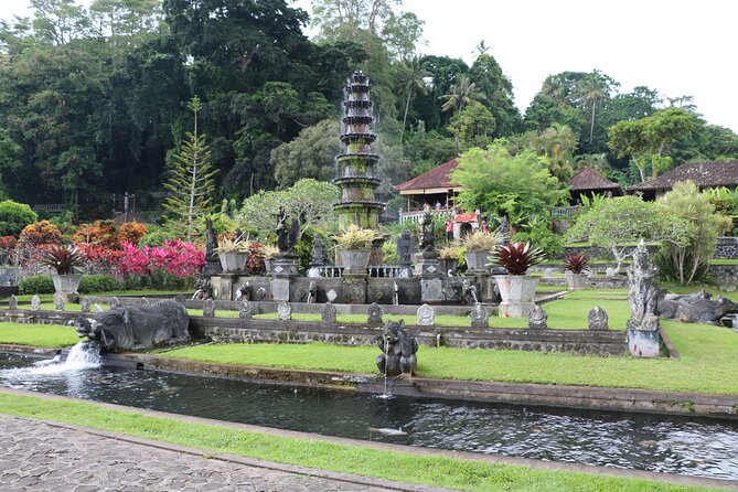 Best of Instagram Tour: Gate of Heaven, Tirta Gangga, Bali Swing - Tegalalang Rice Terrace in a 15-minute window