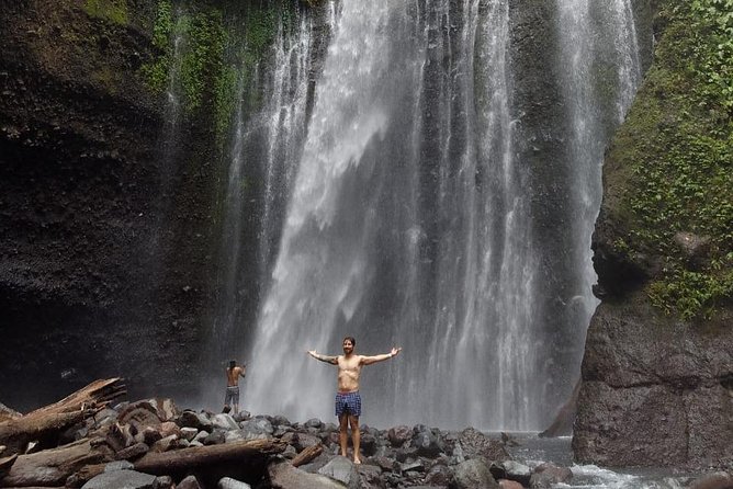Best of Lombok: Native, Culture, Nature & Waterfall Day Trip - Senaru Village adds a short look at mountain culture