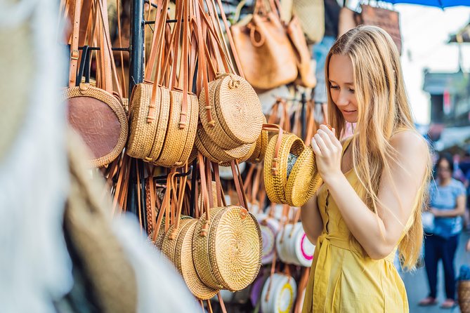 Best of Ubud Attractions: Private All-Inclusive Tour - Ubud Traditional Art Market: souvenir time with a time limit