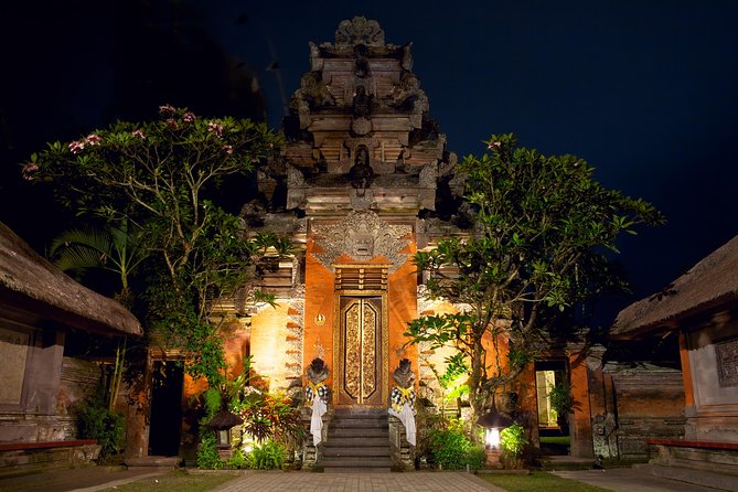 Best of Ubud Attractions: Private All-Inclusive Tour - Ubud Palace: a compact architectural stop