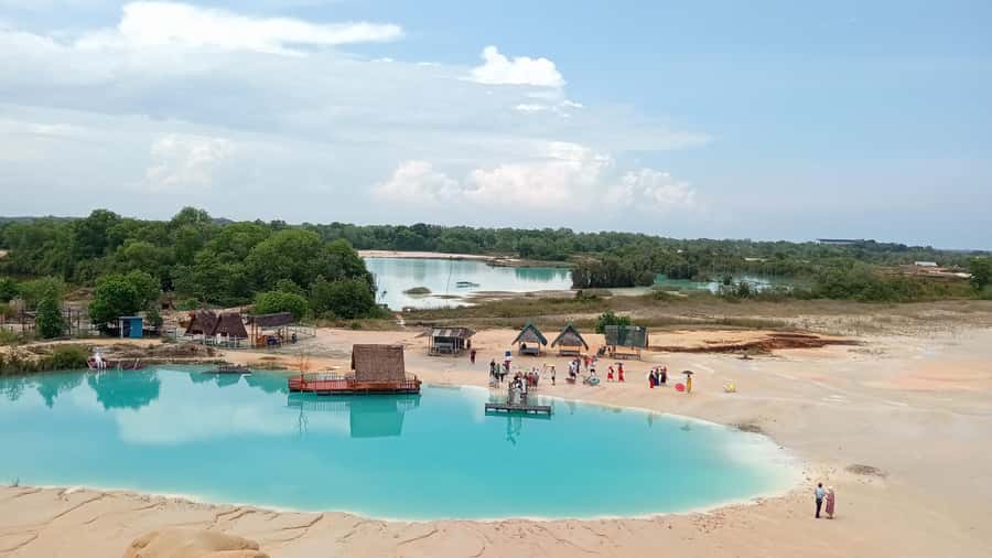 Bintan Desert And Blue Lake Private Tour - White Sand and Blue Water at Gurun Pasir Busung