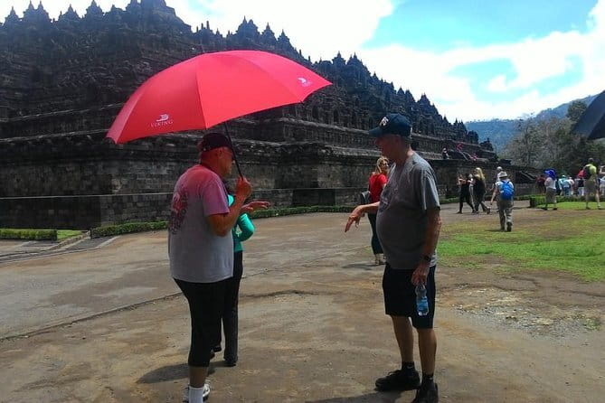Borobudur Private Excursion From Semarang (Upper level access) - Lunch at Borobudur Silver Mungkid
