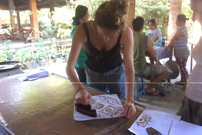 Borobudur: Village Tour with Pottery and Tofu Making - Tingal Wanurejo and the patient art of batik