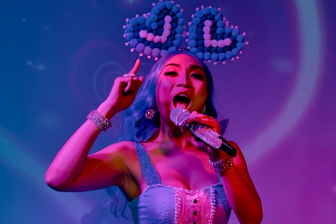 Canggu: Drag Show with Dinner - Audience participation is central to the entertainment