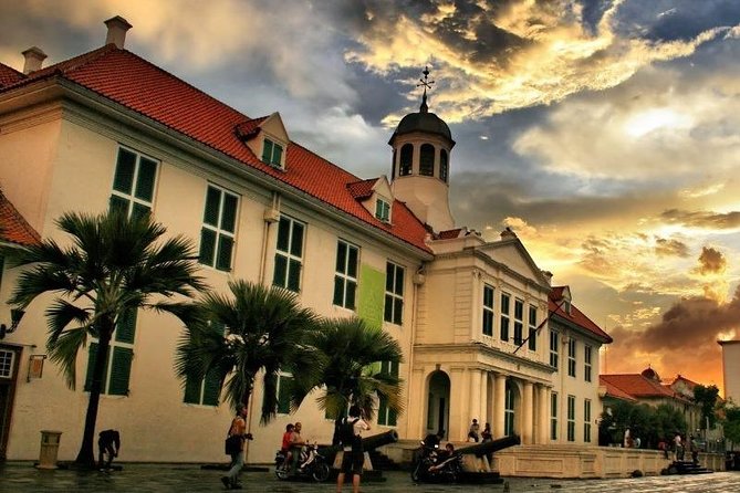 City Tour Jakarta - Fatahillah Square in a short, useful stop