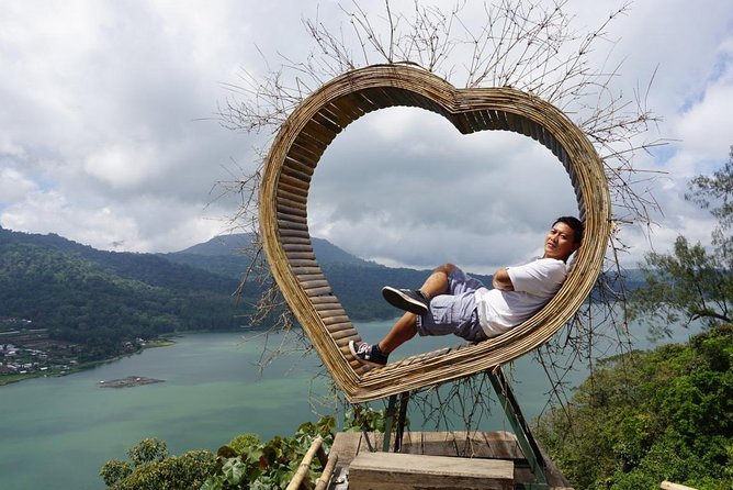 Complete your Bali Holiday with Bali Instagram Tour including Lunch - A buffet lunch at Mentari Restoran