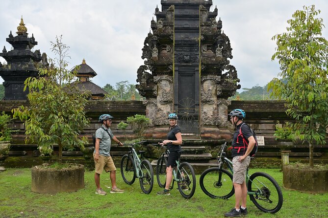 Cycling and Cooking Class in Ubud - The morning market visit