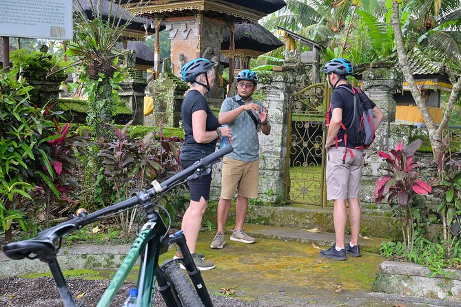 Cycling and Cooking Class in Ubud - Coffee inside a Balinese family compound
