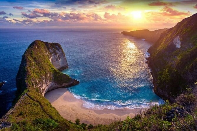 Discover the Enchanting Beauty of West Nusa Penida Private Tour - Key points to know before booking