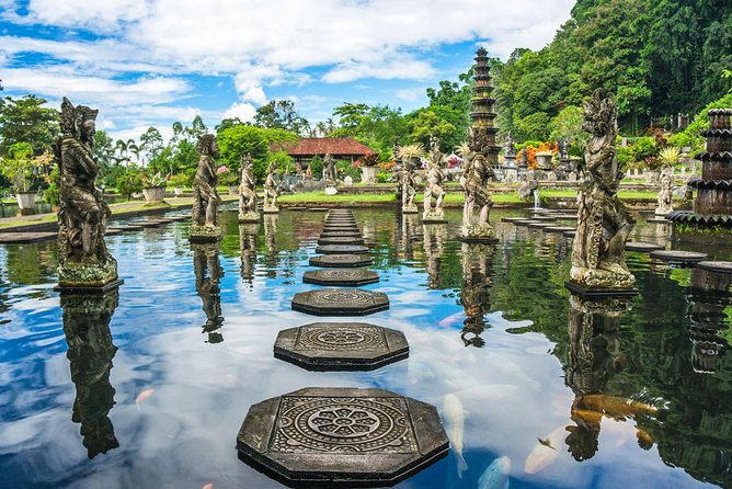 East Bali Tour: Gate of Heaven, Water Palace, Sleeping Gajah - Mount Agung views and the East Bali road