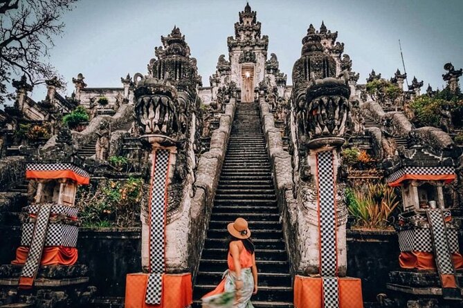 East Bali Tour: Gate of Heaven, Water Palace, Sleeping Gajah - Lunch at Sleeping Gajah in Sidemen