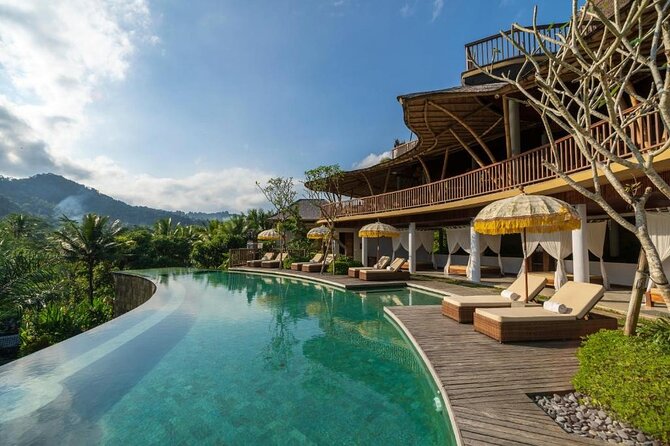 East Bali Tour: Gate of Heaven, Water Palace, Sleeping Gajah - Who will enjoy this East Bali day