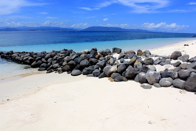 East Lombok Secred Gilis (Gili Kondo, Gili Bidara, Gili Petagan, Gili kapal) - Gili Kondo, the best-known stop