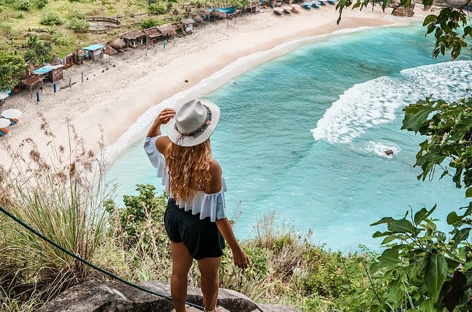 East Nusa Penida With Tembeling Beach Natural Pool - Private tour - Diamond Beach and the high view over the coast