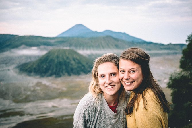 Epic Mount Bromo Sunrise Tour from Surabaya & Malang - Breakfast, drinks, and what the price covers