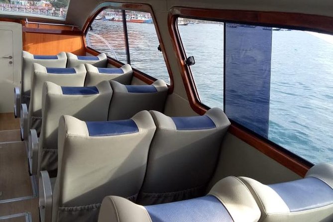 Exclusive Early Bird Komodo Tour: Beat the Crowds by Speed Boat - Meeting Komodo dragons under ranger supervision