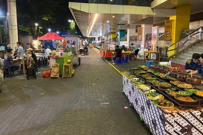 Experience Jakarta Street Food Scene with MRT Transportation - Central Jakarta: More Choices and the MRT Ride