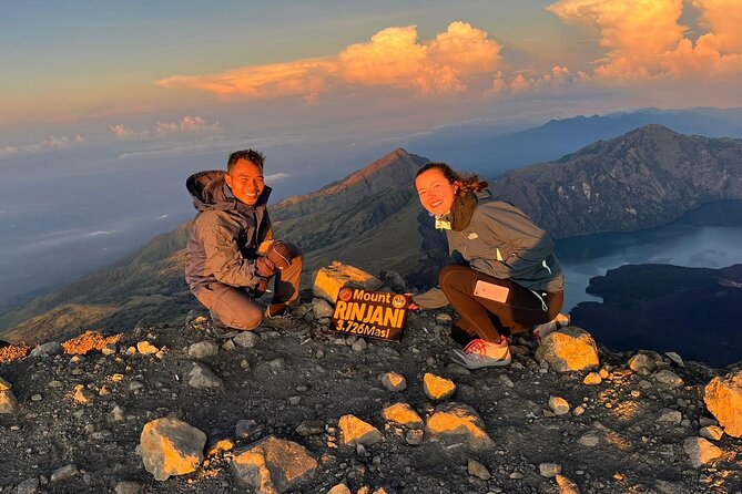 Explore Mount Rinjani To Summit, Lake & Hot Spring (3D 2N) - Descending to the lake and hot springs