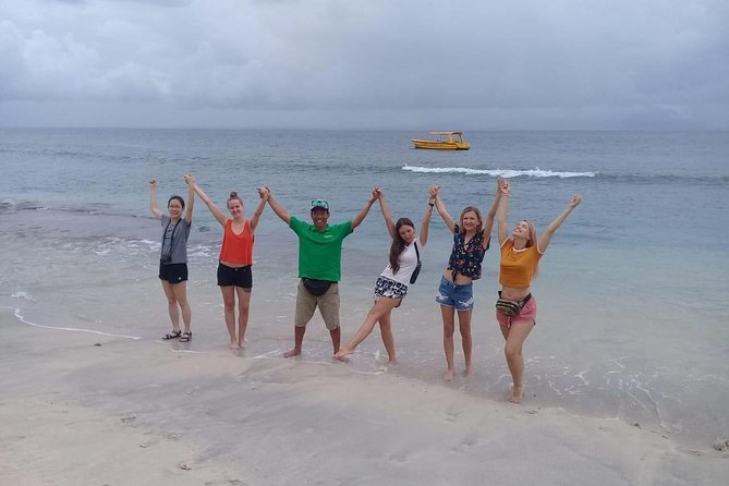 Explore The Nusapenida island In one Day - Kelingking Beach and the dinosaur cliff