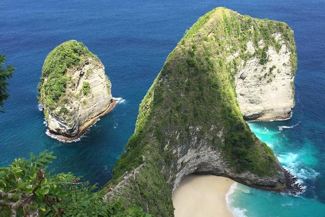 Explore The Nusapenida island In one Day - Angel Billabong and the rocky west coast