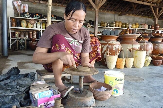 Explore Traditional Villages & to the South Coast - Sade: a closer look at Sasak village life