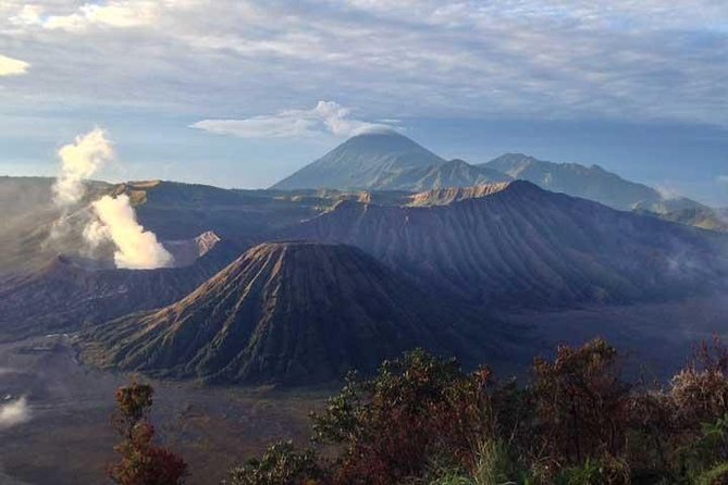 Explore volcano Bromo - start Surabaya // 2 days 1 night - The 3 a.m. Jeep ride to Mount Pananjakan