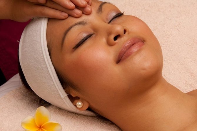 Facial treatment + Balinese massage at Bali Luxury Spa - The one-hour facial is more soothing than corrective