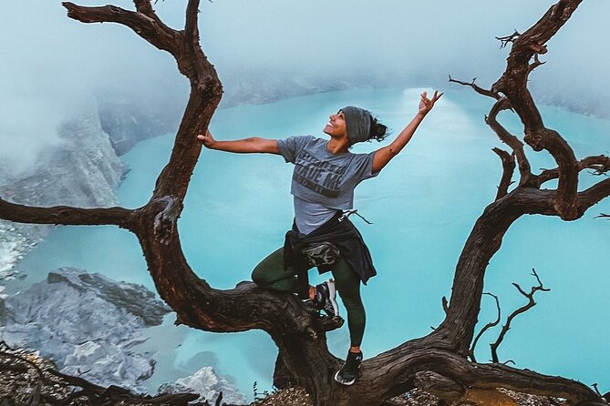 From Bali: 24-Hour Kawah Ijen Blue Flames, Dinner & Room - Returning to the room after the hike