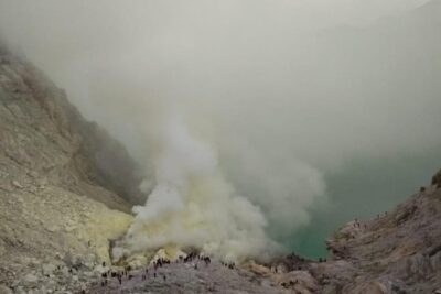 From Surabaya / Malang : Mt Bromo Sunrise – Ijen Blue Fire 2D1N