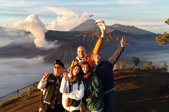 From Yogyakarta: Bromo Sunrise & Ijen Volcano with Bali Drop-off - Two volcanoes, one long push west