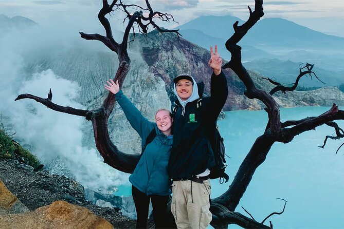 From Yogyakarta: Bromo Sunrise & Ijen Volcano with Bali Drop-off - What the shared transport is really like