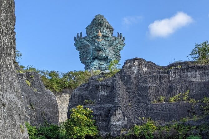 Full Day All Inclusive Tanah Lot and Uluwatu Sunset Tour - GWK Cultural Park: a large cultural break in the middle