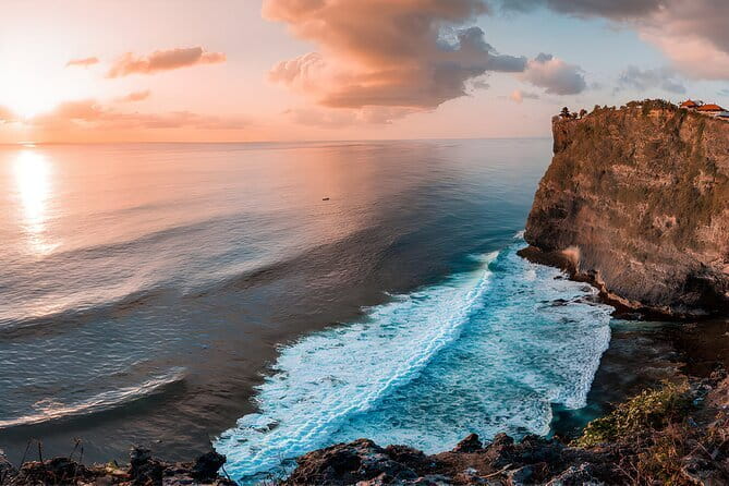 Full Day All Inclusive Tanah Lot and Uluwatu Sunset Tour - How the private vehicle changes the experience
