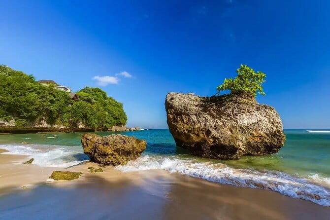 Full Day All Inclusive Tanah Lot and Uluwatu Sunset Tour - Tanah Lot: a temple shaped by tide and sea