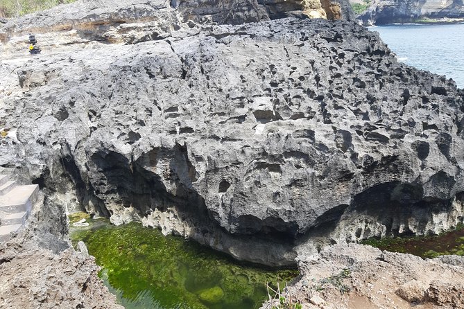 Full-Day Nusa Penida Island Private Tour with Local Guide - Angel’s Billabong above the ocean