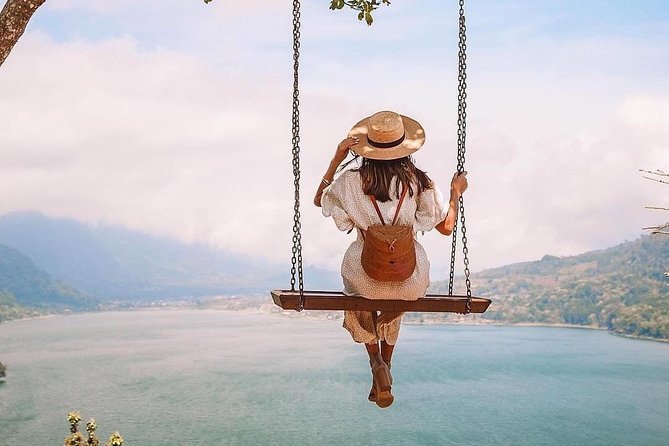 Full-Day Private North Bali Tour with Free WiFi - Handara Gate: attractive, famous, and highly commercial