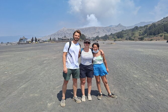 Full Day Private Sunrise Tour in Bromo - Breakfast at Lava View Lodge