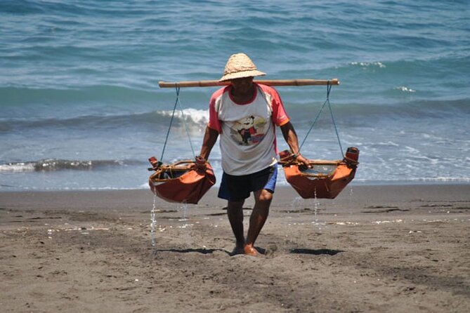 Full Day Private Tour East Bali Sightseeing - All Inclusive - Gumang Hill, the short photo stop