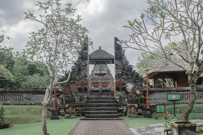 Full Day Private Tour to Ubud Waterfall and Tanah Lot Sunset - What the private format really adds