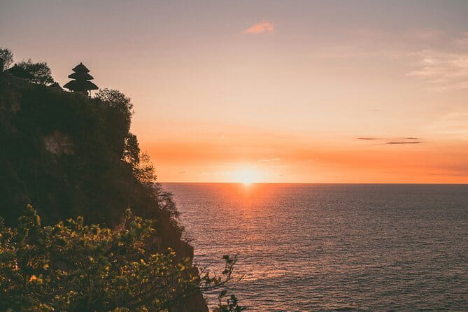 Full Day Private Tour to Ubud Waterfall and Uluwatu Sunset - Tegenungan Waterfall: a two-hour start with steps