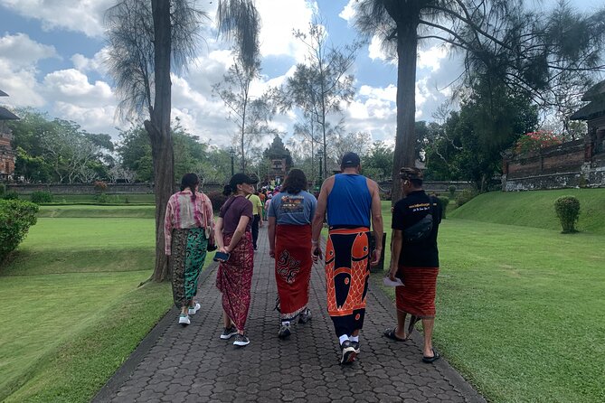 Full Day Tour Bedugul Sightseeing and Tanah Lot Temple - Wanagiri Hidden Hills and its photo platforms