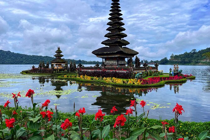 Full-Day Tour to Water Temples and UNESCO Rice Terraces in Bali - Luhur Batukaru, the quieter temple stop
